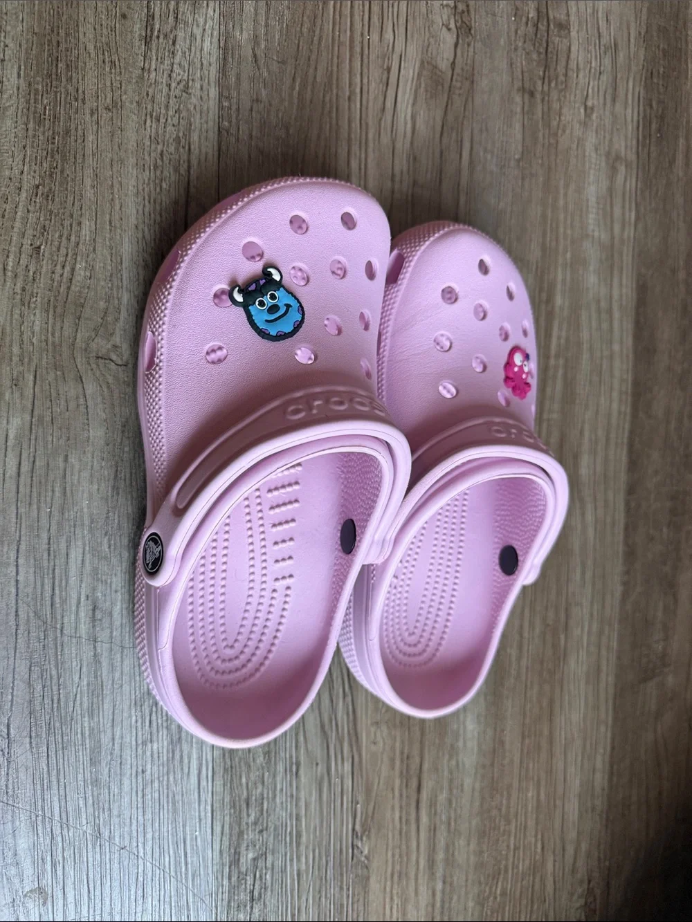 CROCS Kids Classic Clog in Light Pink with Jibbitz included